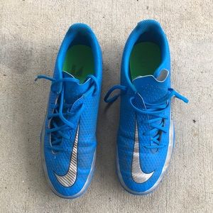 Nike Phantom Soccer Cleats Blue - boys sz 6.5